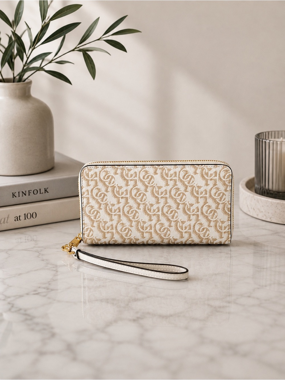 Coach Signature Canvas Zip Around Wristlet Wallet White NWT - Picture 1 of 9